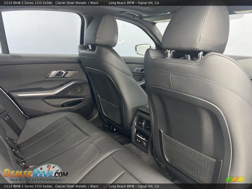 2019 BMW 3 Series 330i Sedan Glacier Silver Metallic / Black Photo #35