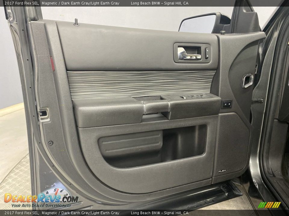 Door Panel of 2017 Ford Flex SEL Photo #11