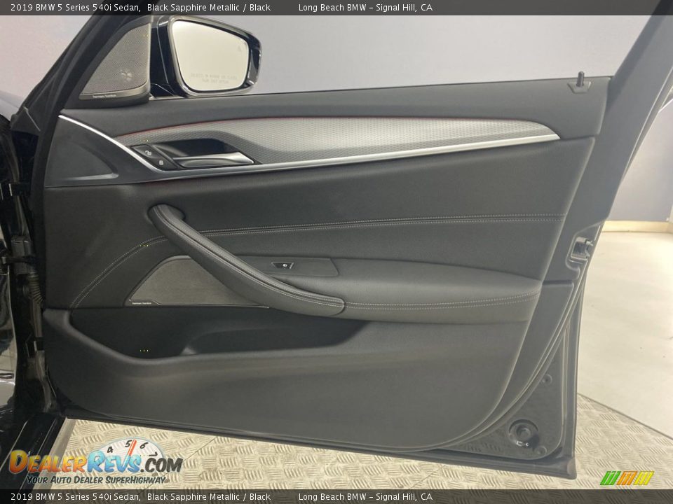2019 BMW 5 Series 540i Sedan Black Sapphire Metallic / Black Photo #31