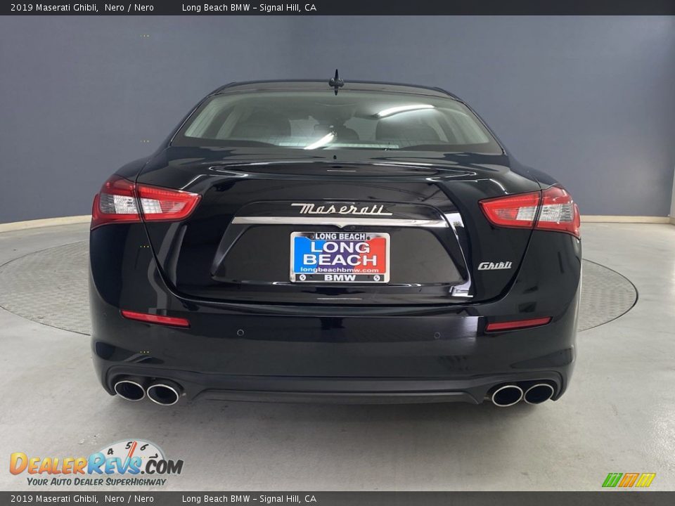 2019 Maserati Ghibli Nero / Nero Photo #5