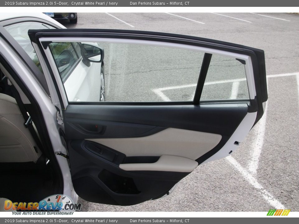 2019 Subaru Impreza 2.0i 5-Door Crystal White Pearl / Ivory Photo #14