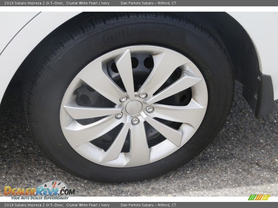 2019 Subaru Impreza 2.0i 5-Door Crystal White Pearl / Ivory Photo #24