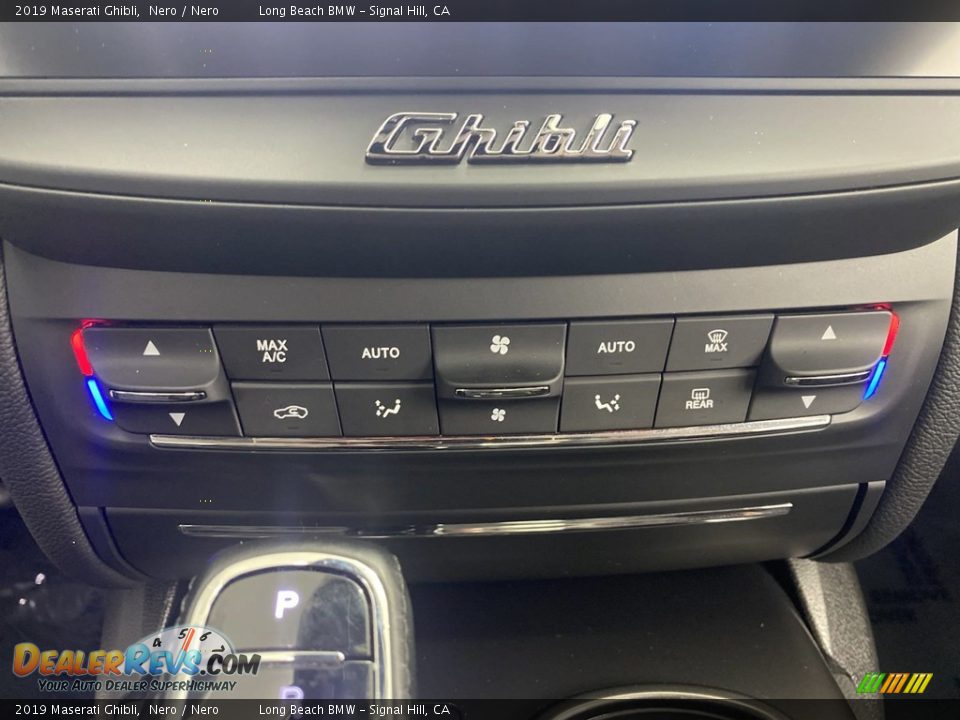 Controls of 2019 Maserati Ghibli  Photo #25