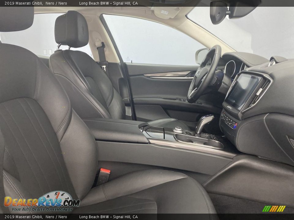 Front Seat of 2019 Maserati Ghibli  Photo #33