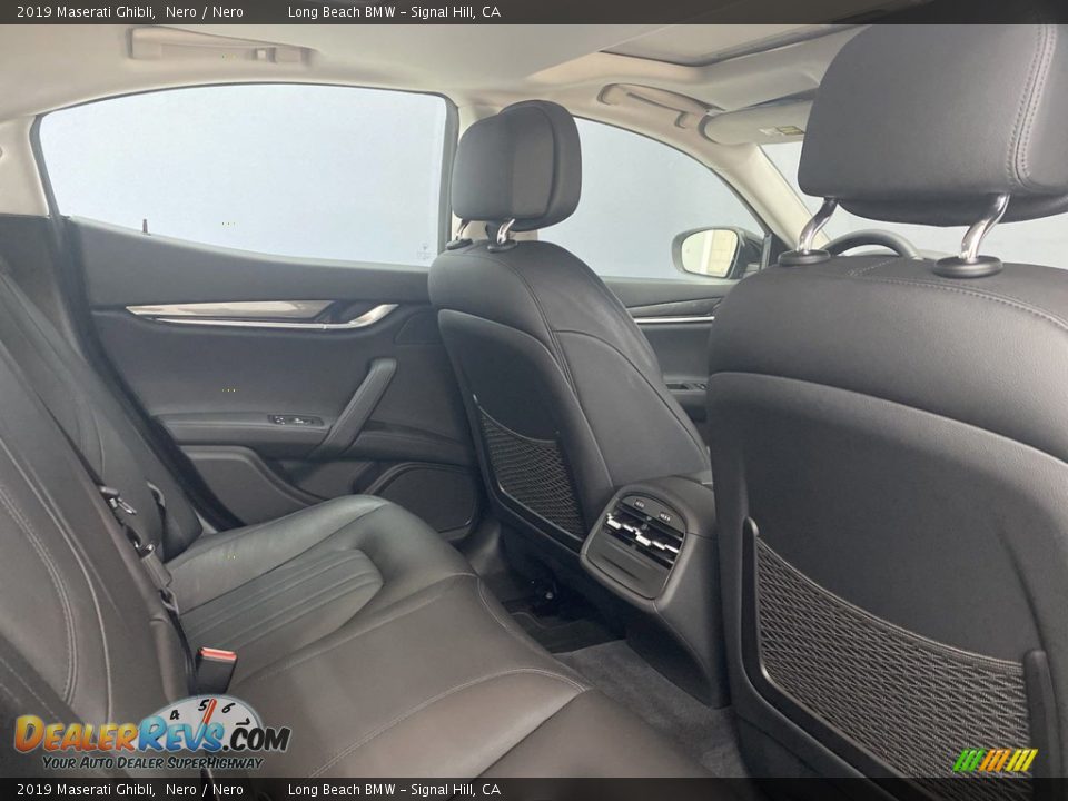 2019 Maserati Ghibli Nero / Nero Photo #35