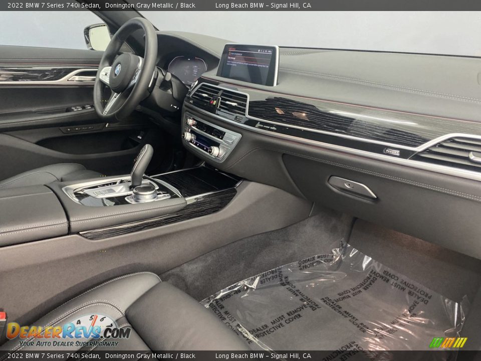 Dashboard of 2022 BMW 7 Series 740i Sedan Photo #27