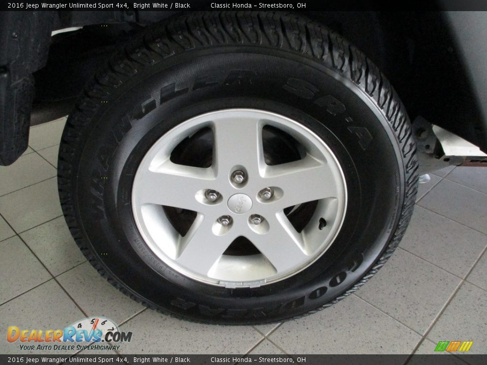 2016 Jeep Wrangler Unlimited Sport 4x4 Bright White / Black Photo #6