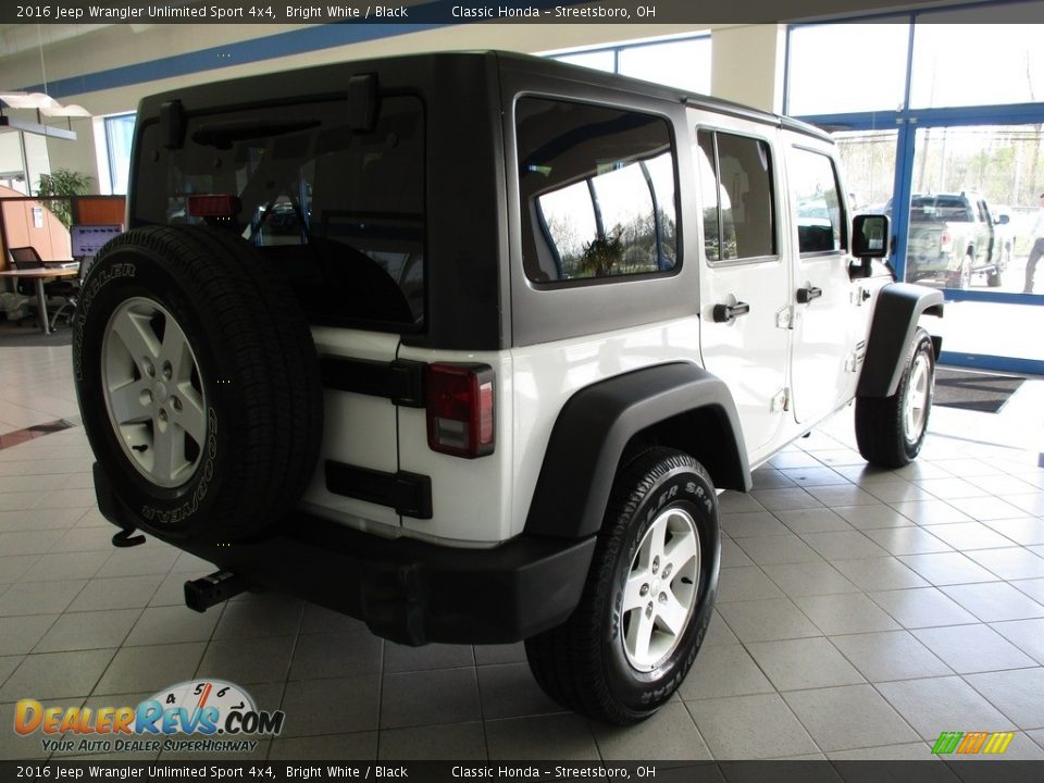 2016 Jeep Wrangler Unlimited Sport 4x4 Bright White / Black Photo #7