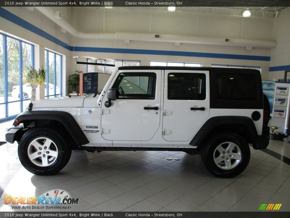 2016 Jeep Wrangler Unlimited Sport 4x4 Bright White / Black Photo #10