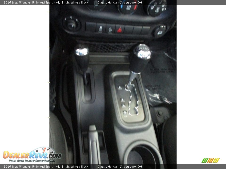 2016 Jeep Wrangler Unlimited Sport 4x4 Bright White / Black Photo #34