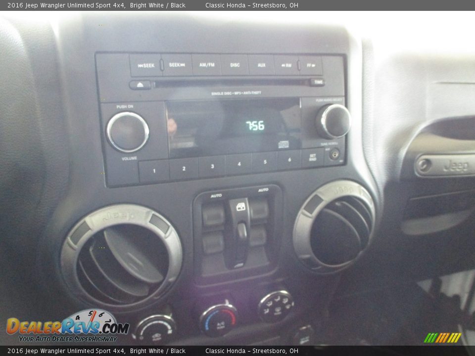 2016 Jeep Wrangler Unlimited Sport 4x4 Bright White / Black Photo #36