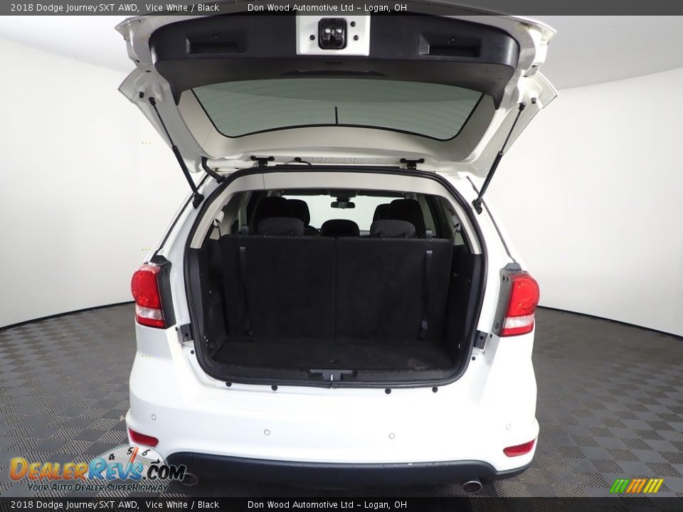 2018 Dodge Journey SXT AWD Vice White / Black Photo #8