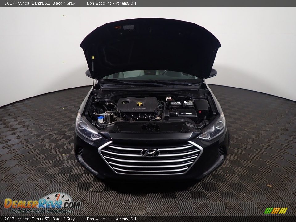 2017 Hyundai Elantra SE Black / Gray Photo #7