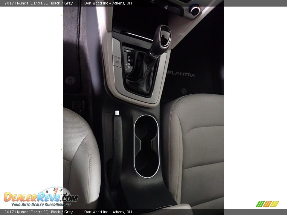 2017 Hyundai Elantra SE Black / Gray Photo #32
