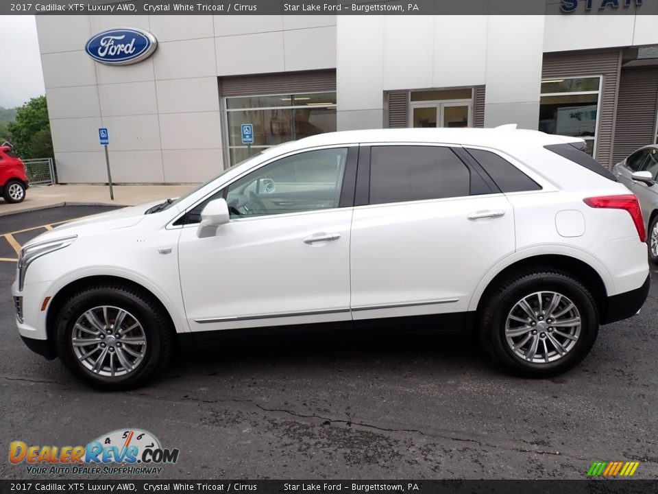 2017 Cadillac XT5 Luxury AWD Crystal White Tricoat / Cirrus Photo #2