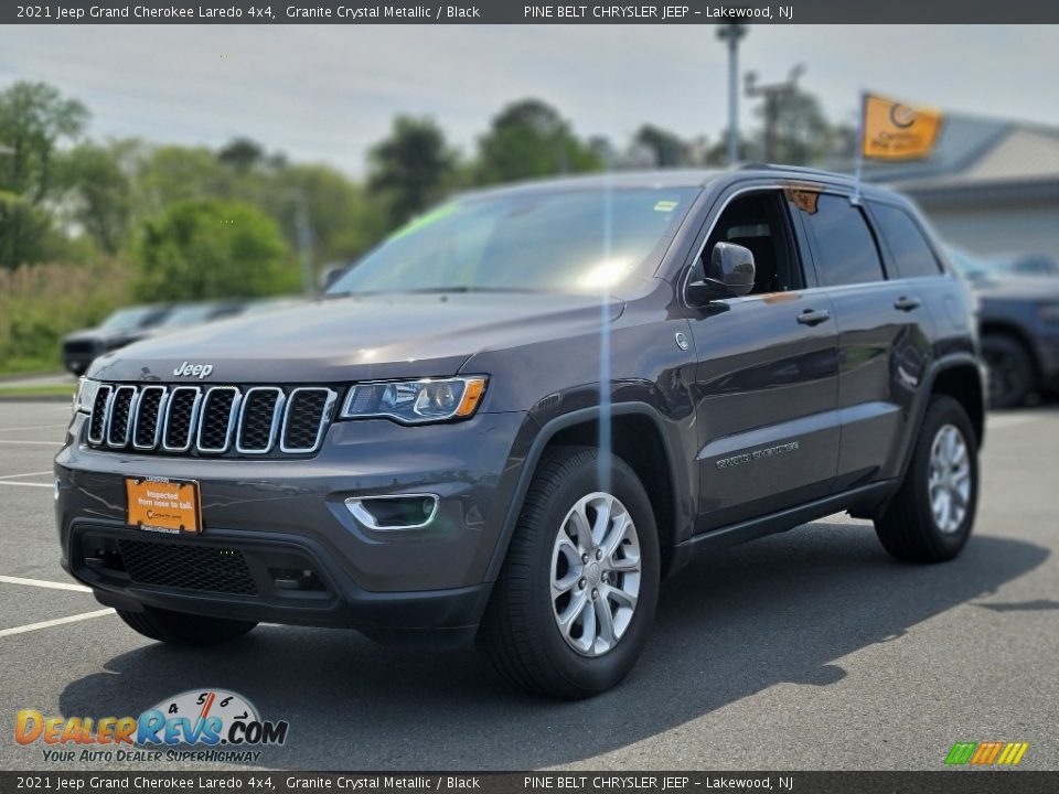 2021 Jeep Grand Cherokee Laredo 4x4 Granite Crystal Metallic / Black Photo #1