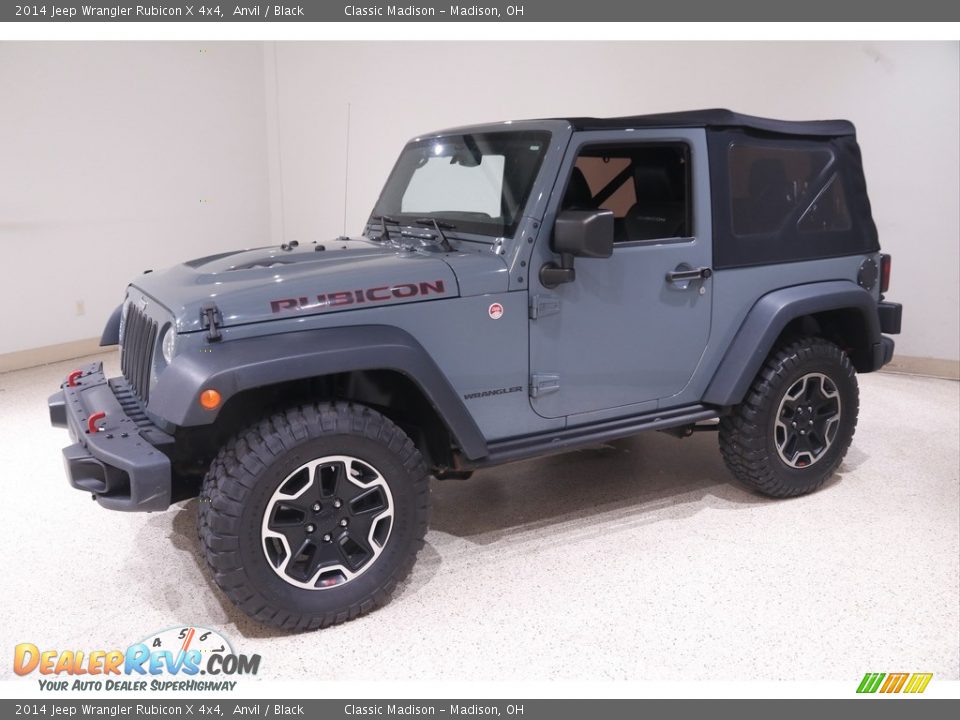Front 3/4 View of 2014 Jeep Wrangler Rubicon X 4x4 Photo #3
