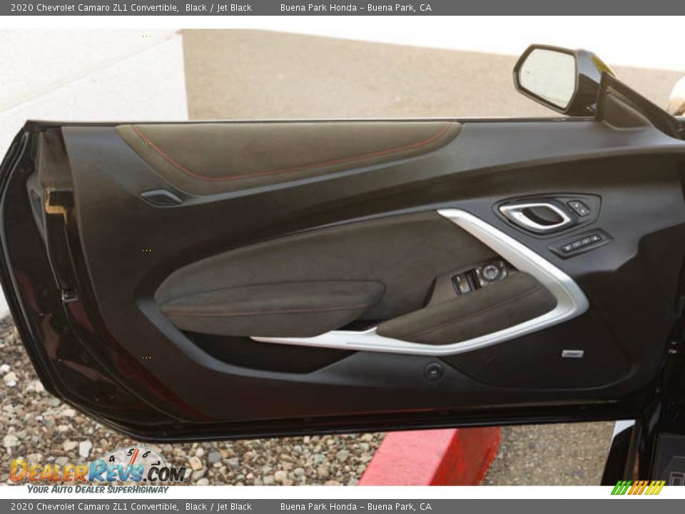 Door Panel of 2020 Chevrolet Camaro ZL1 Convertible Photo #32