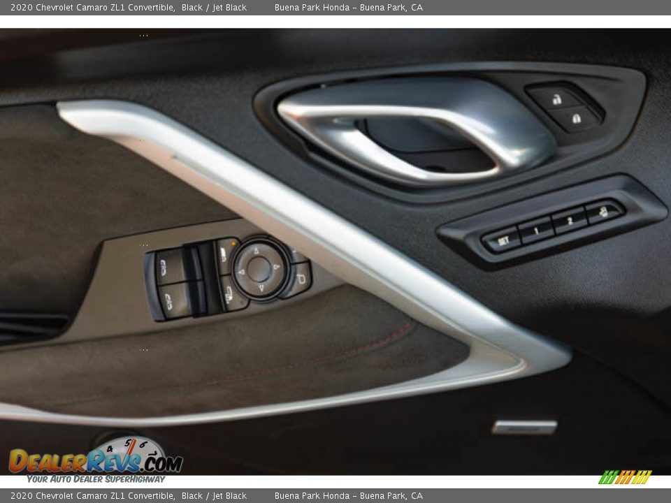 Door Panel of 2020 Chevrolet Camaro ZL1 Convertible Photo #33