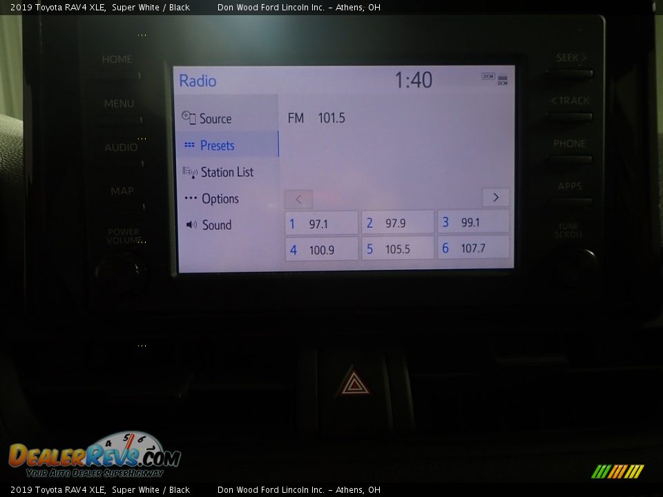 2019 Toyota RAV4 XLE Super White / Black Photo #26