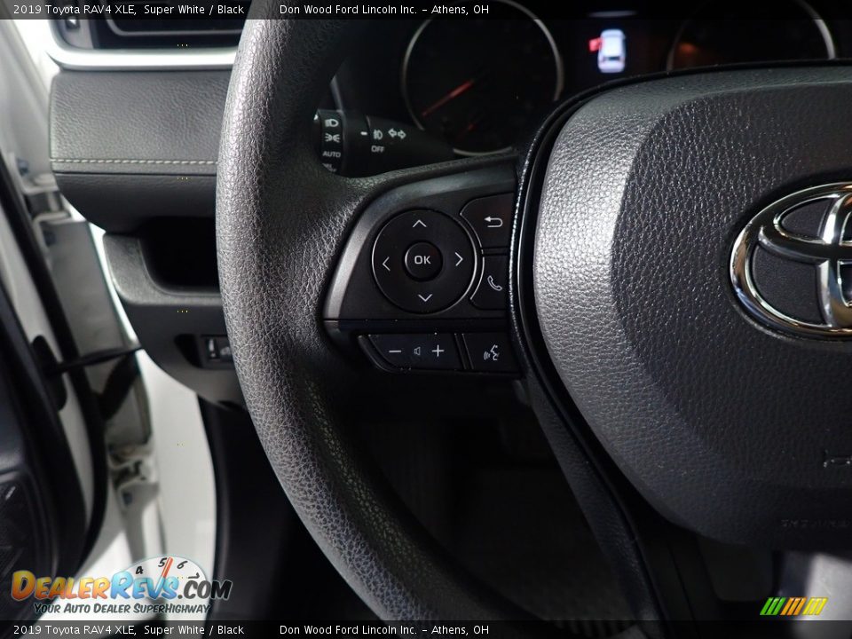 2019 Toyota RAV4 XLE Super White / Black Photo #29