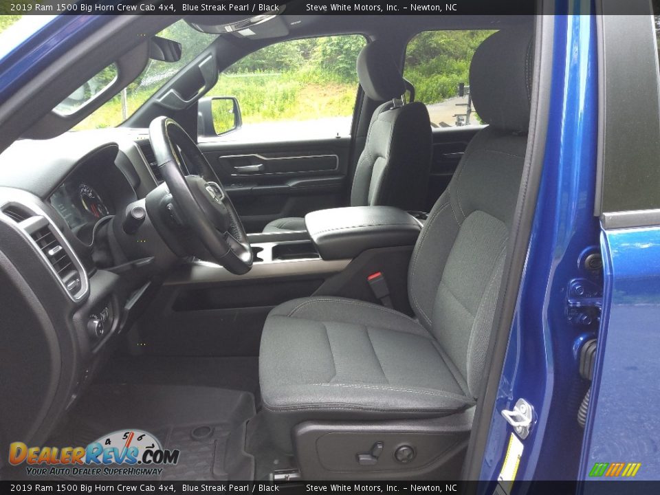 2019 Ram 1500 Big Horn Crew Cab 4x4 Blue Streak Pearl / Black Photo #13