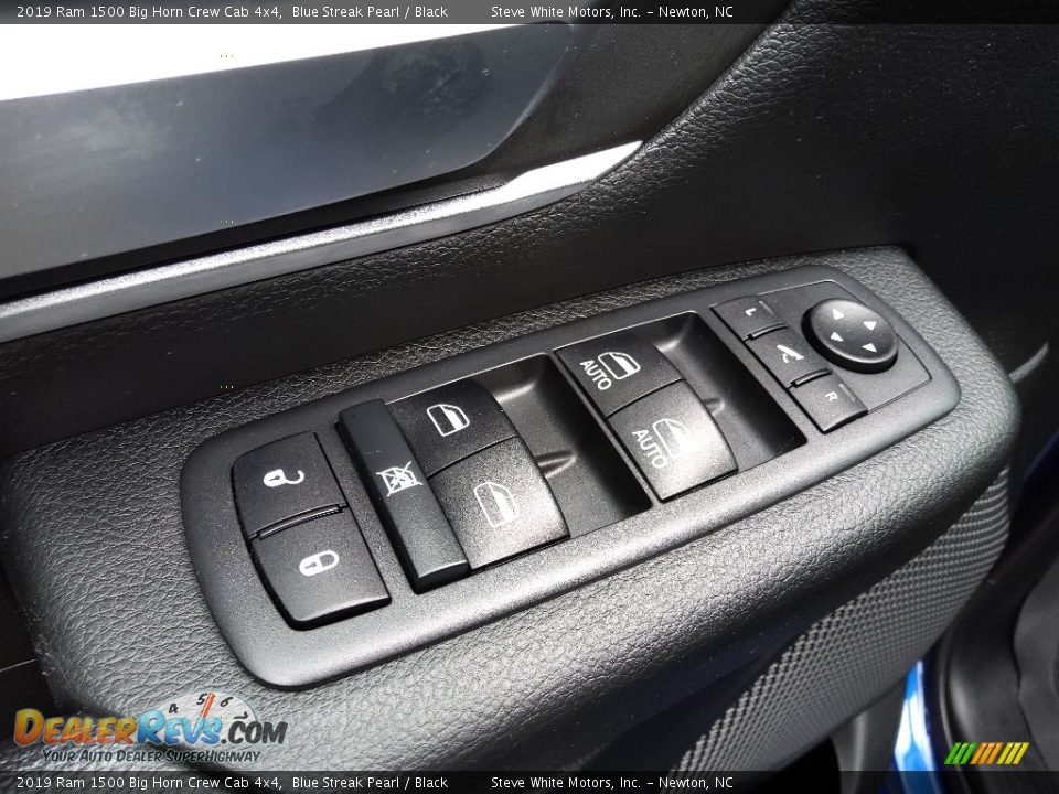 2019 Ram 1500 Big Horn Crew Cab 4x4 Blue Streak Pearl / Black Photo #14