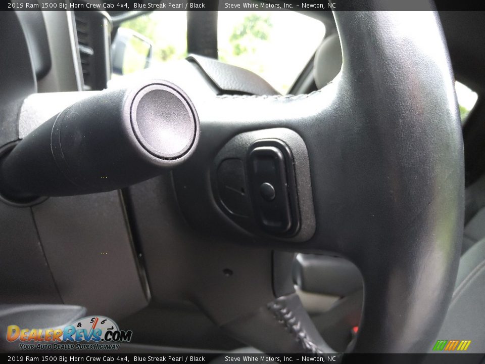 2019 Ram 1500 Big Horn Crew Cab 4x4 Blue Streak Pearl / Black Photo #15