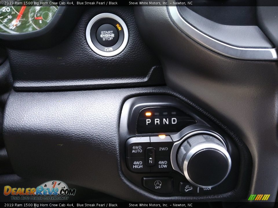 2019 Ram 1500 Big Horn Crew Cab 4x4 Blue Streak Pearl / Black Photo #24