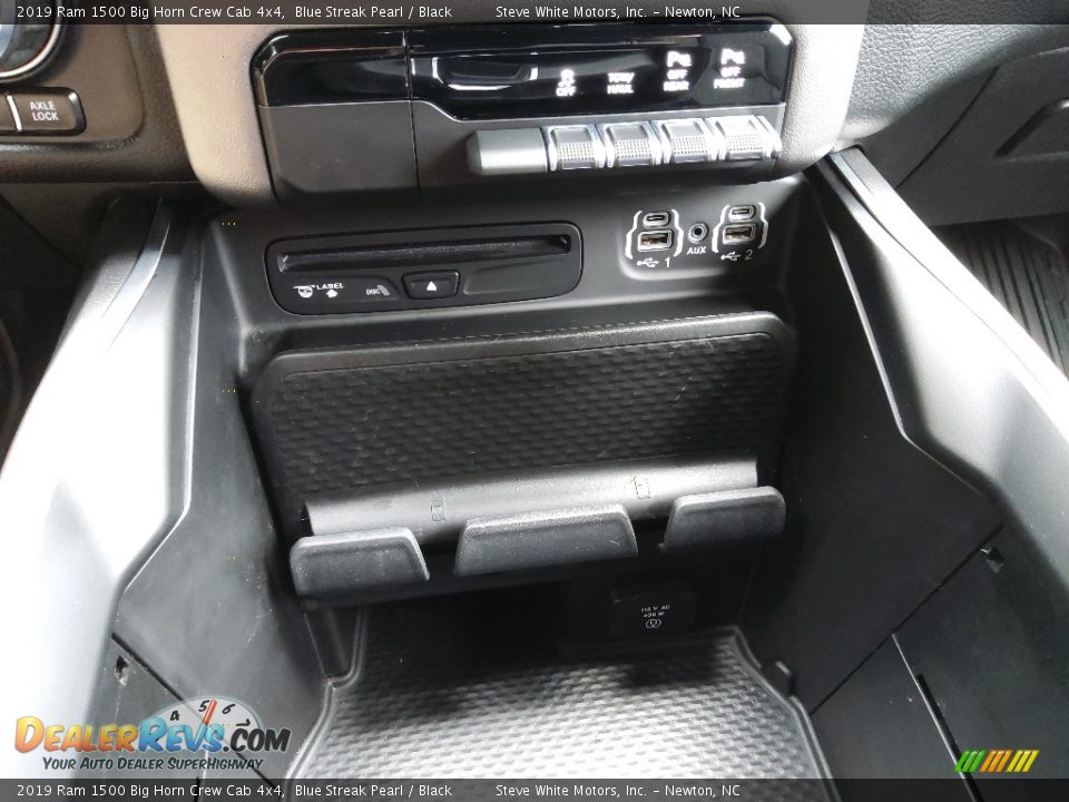2019 Ram 1500 Big Horn Crew Cab 4x4 Blue Streak Pearl / Black Photo #29