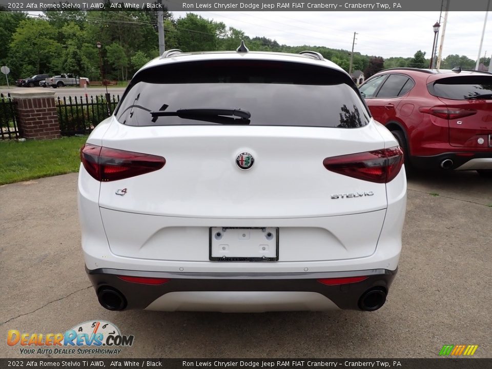 2022 Alfa Romeo Stelvio Ti AWD Alfa White / Black Photo #4