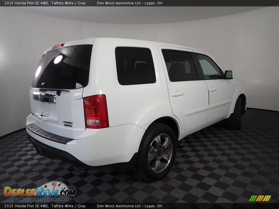 2015 Honda Pilot SE 4WD Taffeta White / Gray Photo #11