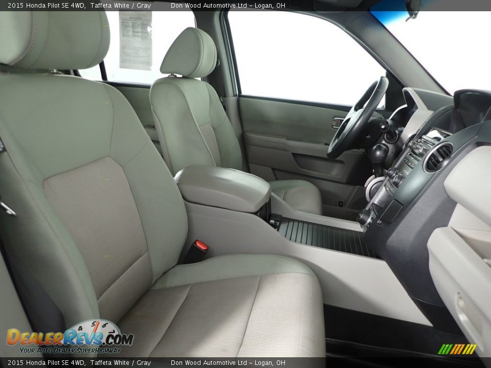 Front Seat of 2015 Honda Pilot SE 4WD Photo #32