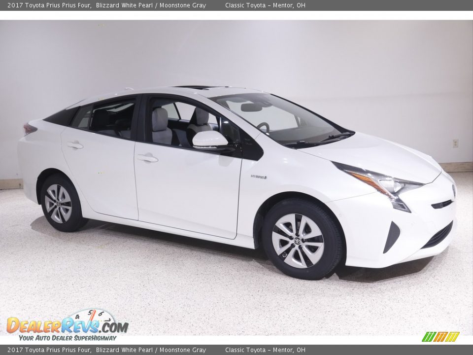 2017 Toyota Prius Prius Four Blizzard White Pearl / Moonstone Gray Photo #1