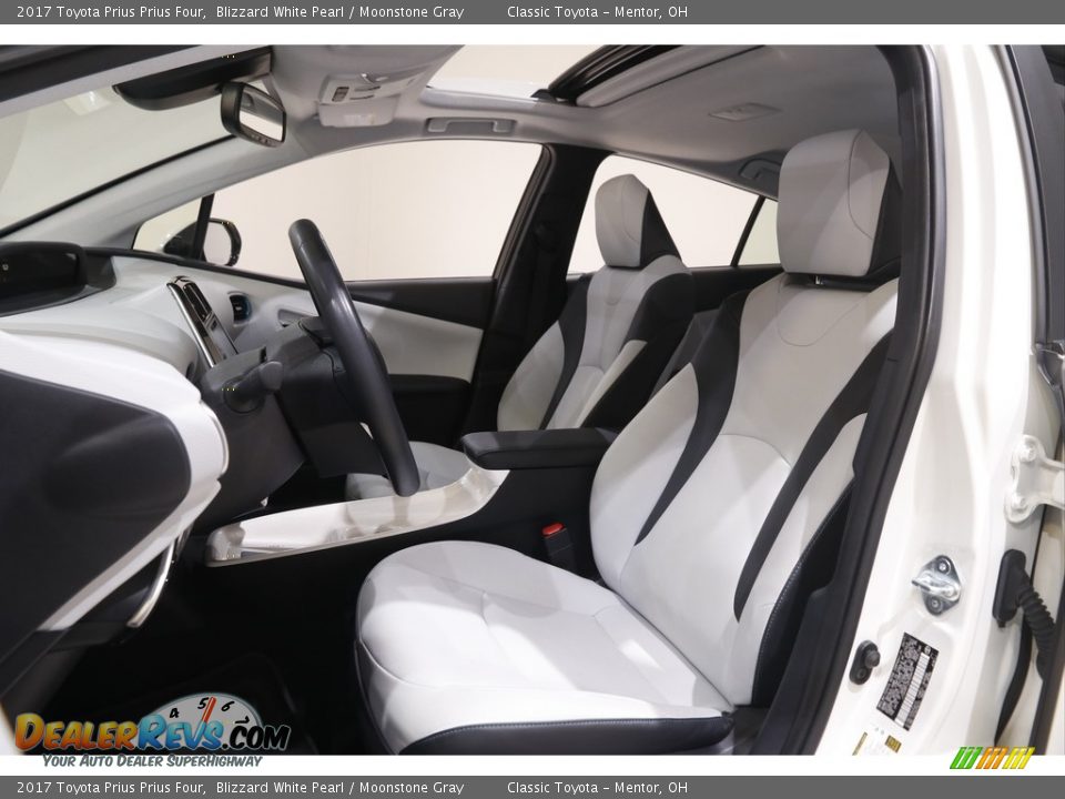 2017 Toyota Prius Prius Four Blizzard White Pearl / Moonstone Gray Photo #5