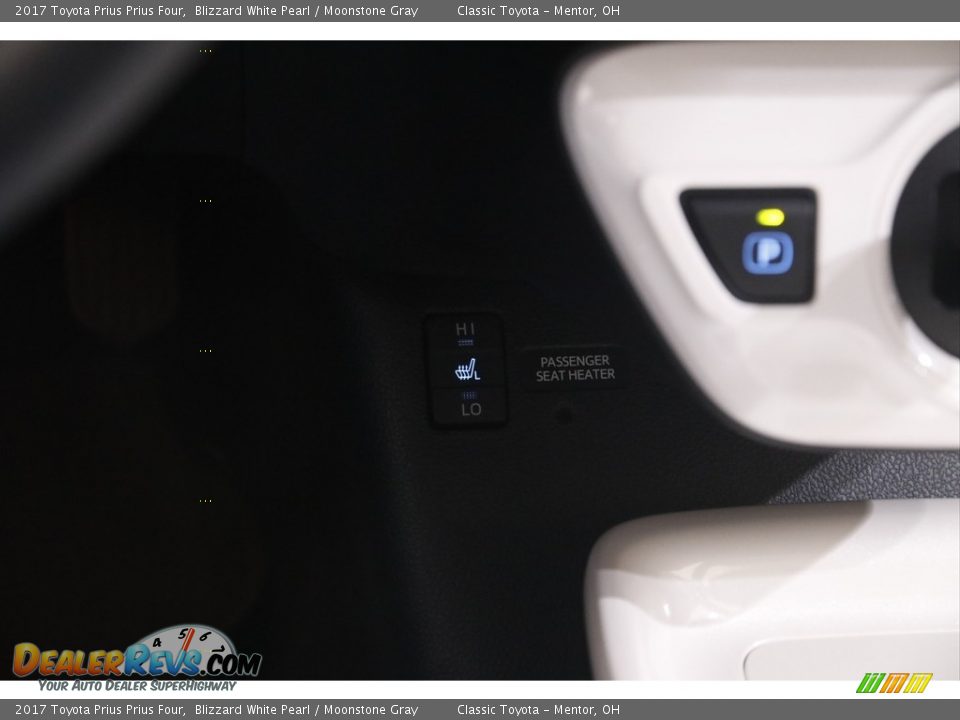 2017 Toyota Prius Prius Four Blizzard White Pearl / Moonstone Gray Photo #13