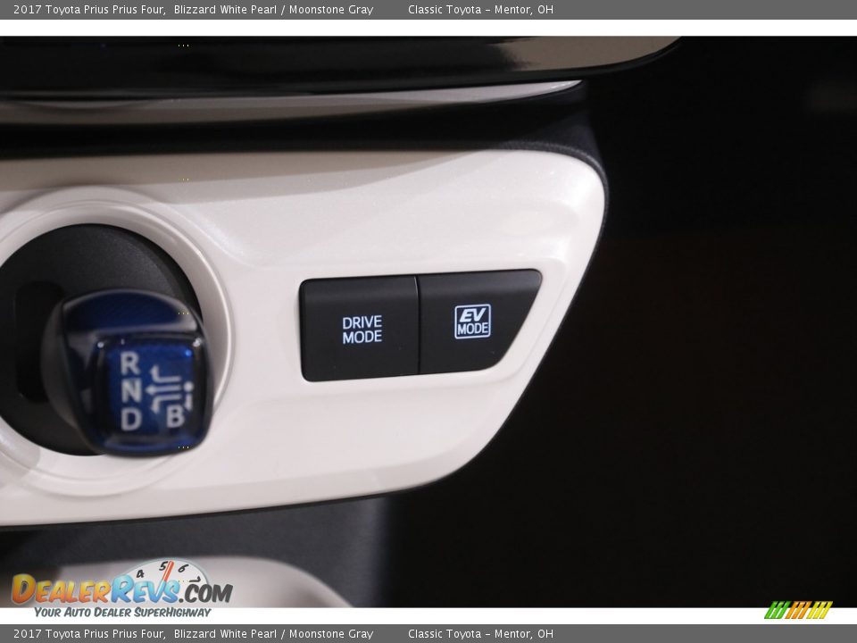 2017 Toyota Prius Prius Four Blizzard White Pearl / Moonstone Gray Photo #14