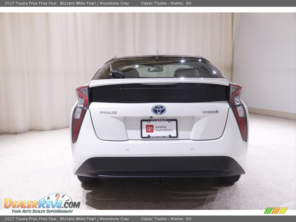 2017 Toyota Prius Prius Four Blizzard White Pearl / Moonstone Gray Photo #19