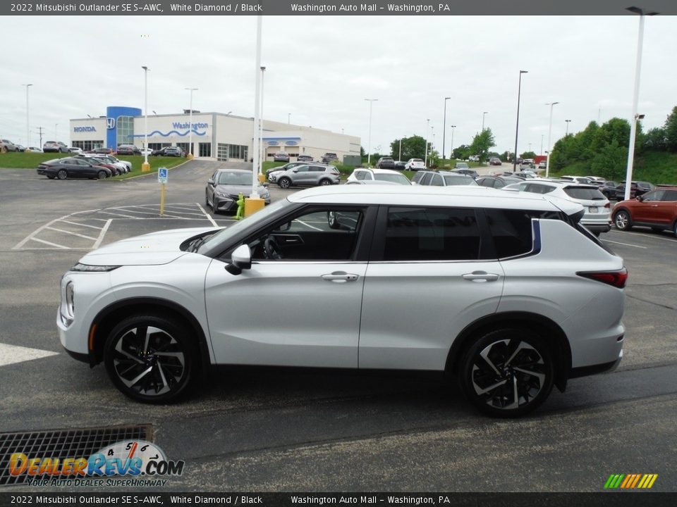 White Diamond 2022 Mitsubishi Outlander SE S-AWC Photo #6