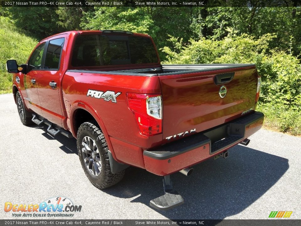 2017 Nissan Titan PRO-4X Crew Cab 4x4 Cayenne Red / Black Photo #10