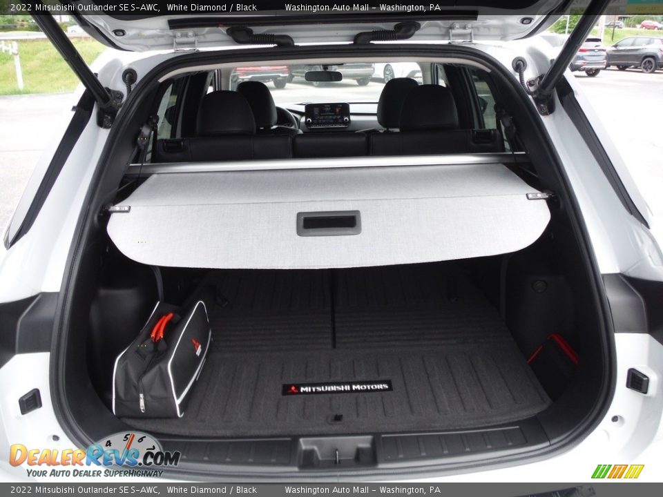 2022 Mitsubishi Outlander SE S-AWC Trunk Photo #29