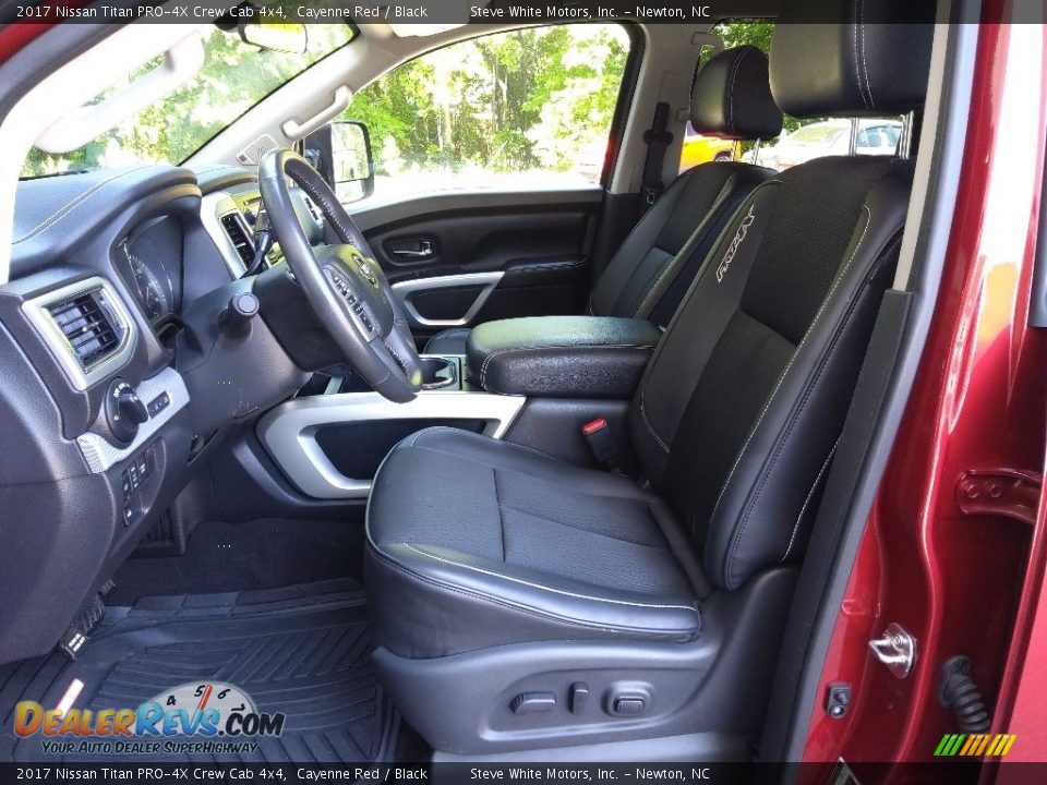 Front Seat of 2017 Nissan Titan PRO-4X Crew Cab 4x4 Photo #12