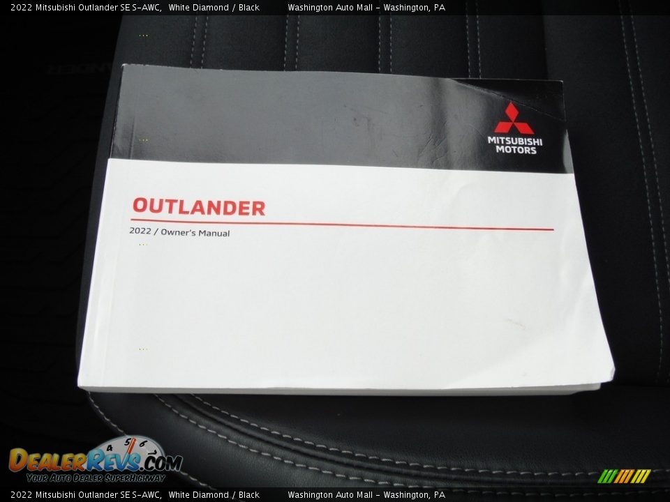 2022 Mitsubishi Outlander SE S-AWC White Diamond / Black Photo #33