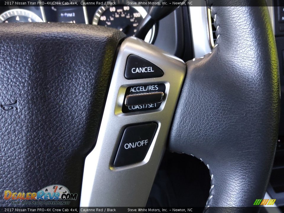 2017 Nissan Titan PRO-4X Crew Cab 4x4 Steering Wheel Photo #19