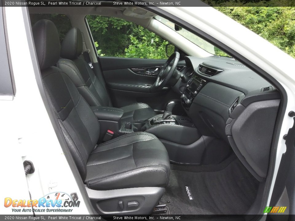 Front Seat of 2020 Nissan Rogue SL Photo #14