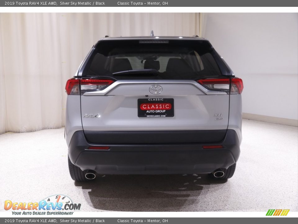 2019 Toyota RAV4 XLE AWD Silver Sky Metallic / Black Photo #17