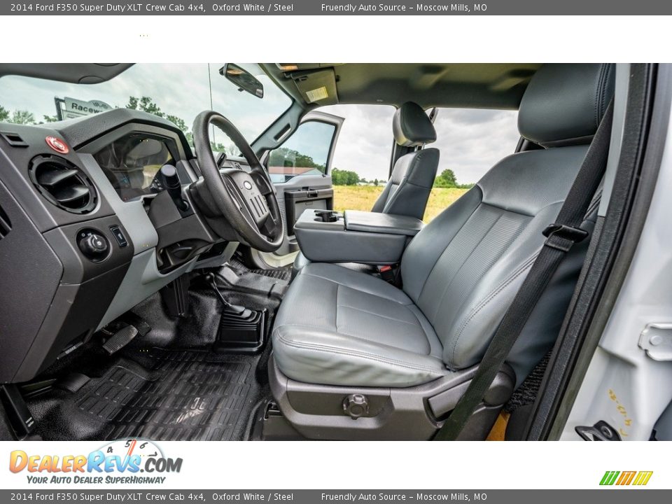 Front Seat of 2014 Ford F350 Super Duty XLT Crew Cab 4x4 Photo #18