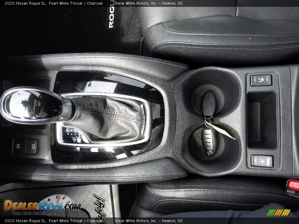 2020 Nissan Rogue SL Shifter Photo #25