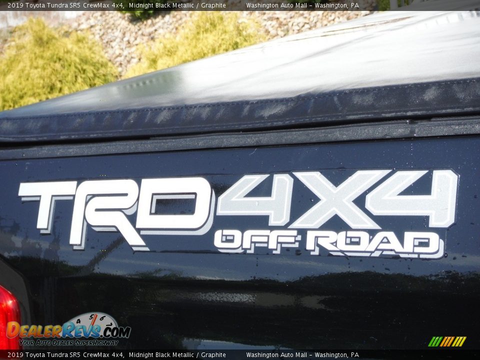 2019 Toyota Tundra SR5 CrewMax 4x4 Midnight Black Metallic / Graphite Photo #11