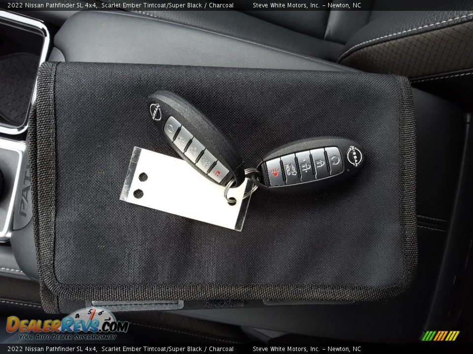 Keys of 2022 Nissan Pathfinder SL 4x4 Photo #30